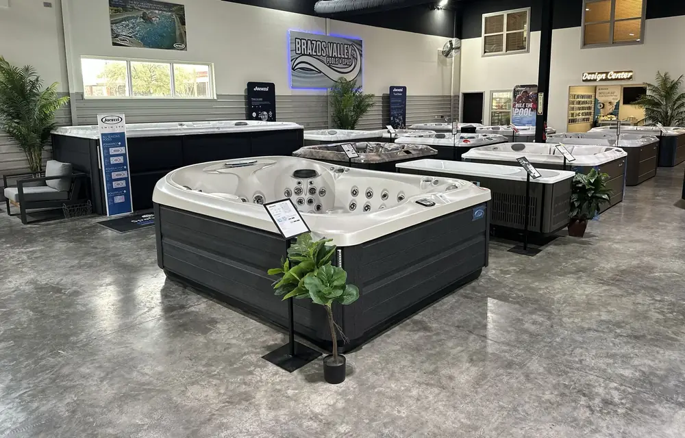 How to Wet-Test a Hot Tub Before You Buy